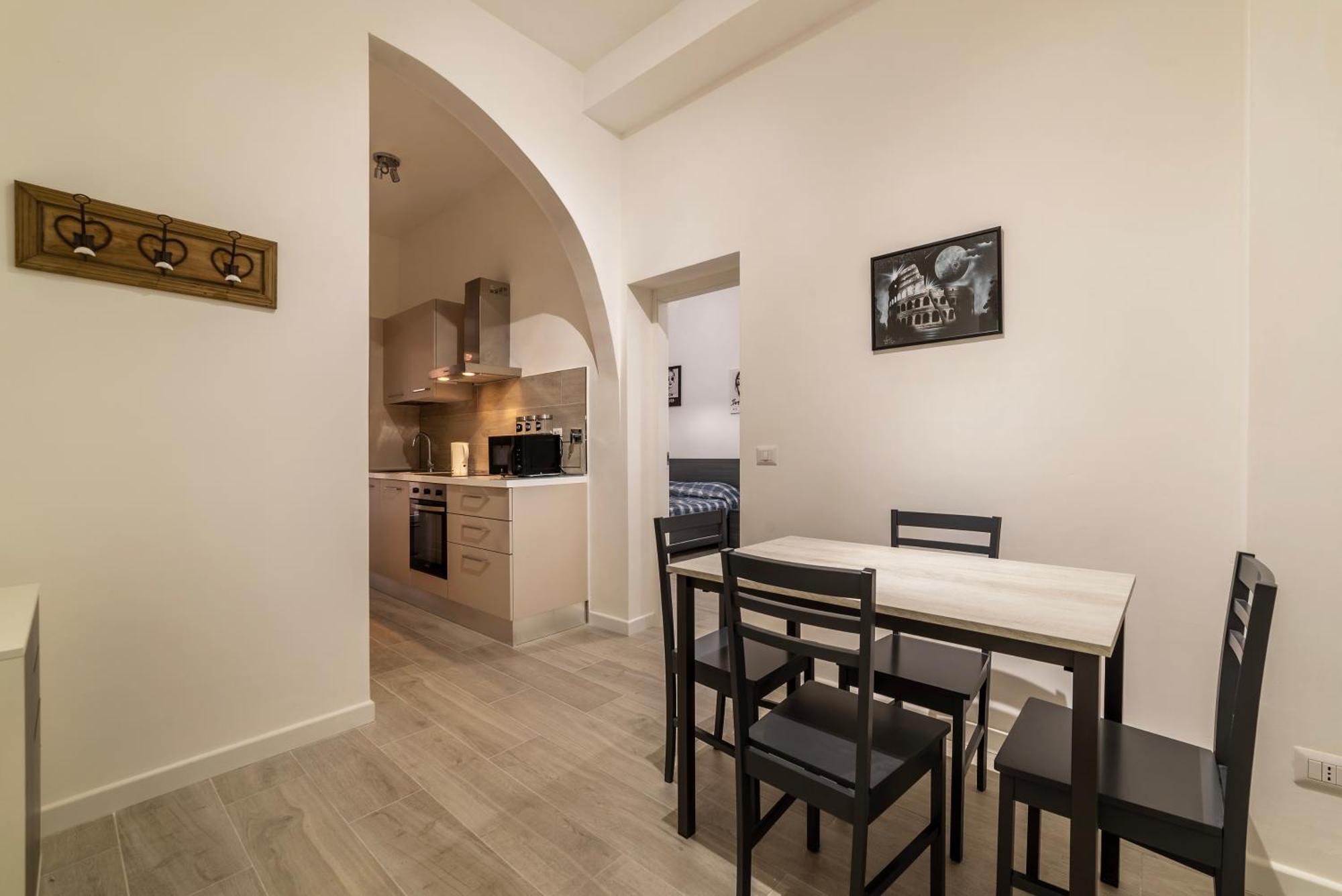 Terme Di Traiano Apartment - 10 Min Dal Colosseo Рим Экстерьер фото